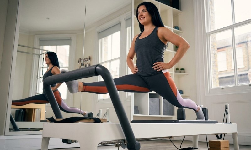 Šta je reformer pilates i zašto je idealan za žene